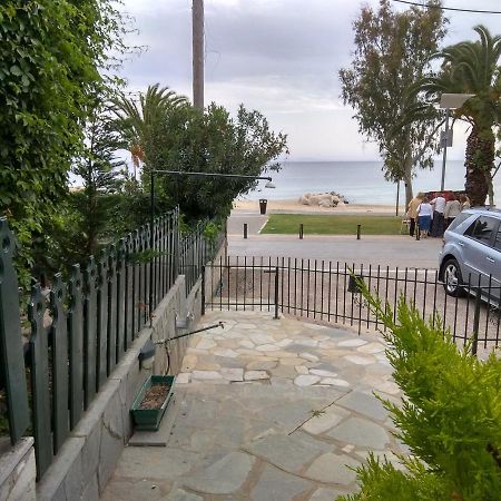 Cute Maisonette No2 On Coastal Sidewalk Nikiti  Exterior photo