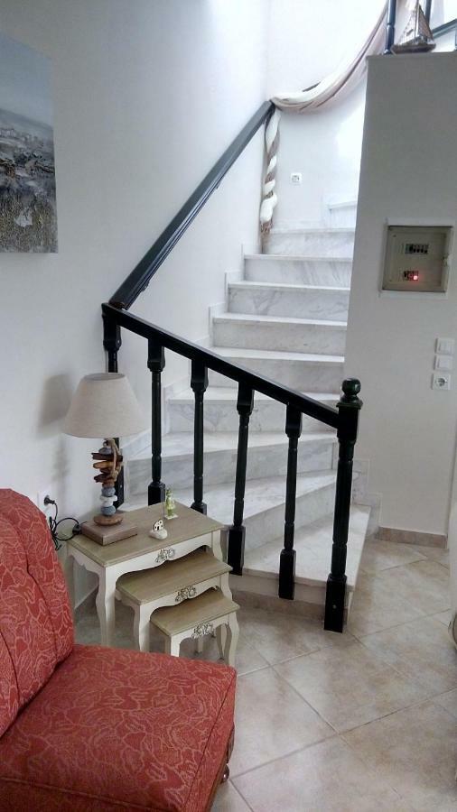 Cute Maisonette No2 On Coastal Sidewalk Nikiti  Exterior photo
