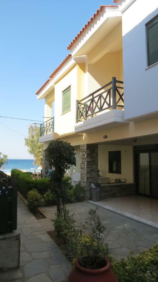 Cute Maisonette No2 On Coastal Sidewalk Nikiti  Exterior photo